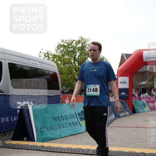 10.05.2026 - 8. Wedeler Halbmarathon Yannick Fuchs http://msf.ph/oto/9713763 10.05.2026 11:29:05 Ziel 412, 2148 meine-sportfotos.de