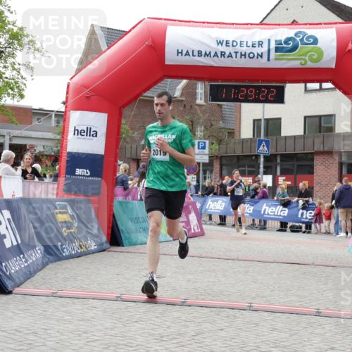 10.05.2026 - 8. Wedeler Halbmarathon Yannick Fuchs http://msf.ph/oto/9713885 10.05.2026 11:29:21 Ziel 1011, 2019 meine-sportfotos.de