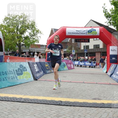 10.05.2026 - 8. Wedeler Halbmarathon Yannick Fuchs http://msf.ph/oto/9713931 10.05.2026 11:29:24 Ziel 1011, 2019 meine-sportfotos.de