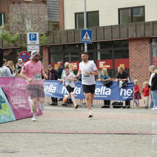10.05.2026 - 8. Wedeler Halbmarathon Yannick Fuchs http://msf.ph/oto/9713947 10.05.2026 11:29:33 Ziel 168, 711, 2090, 2135 meine-sportfotos.de