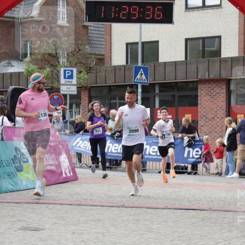 10.05.2026 - 8. Wedeler Halbmarathon Yannick Fuchs http://msf.ph/oto/9713955 10.05.2026 11:29:34 Ziel 168, 711, 2090, 2135 meine-sportfotos.de