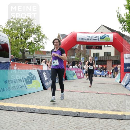 10.05.2026 - 8. Wedeler Halbmarathon Yannick Fuchs http://msf.ph/oto/9714031 10.05.2026 11:29:40 Ziel 131, 168, 711, 1018, 2090, 2135, 2192 meine-sportfotos.de