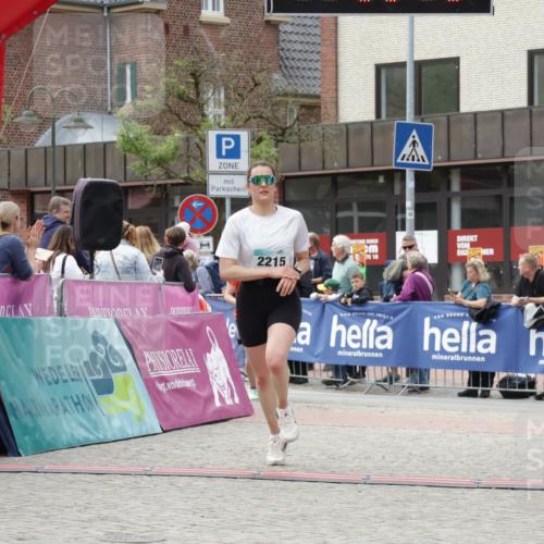10.05.2026 - 8. Wedeler Halbmarathon Yannick Fuchs http://msf.ph/oto/9714096 10.05.2026 11:29:47 Ziel 131, 502, 2192, 2215 meine-sportfotos.de