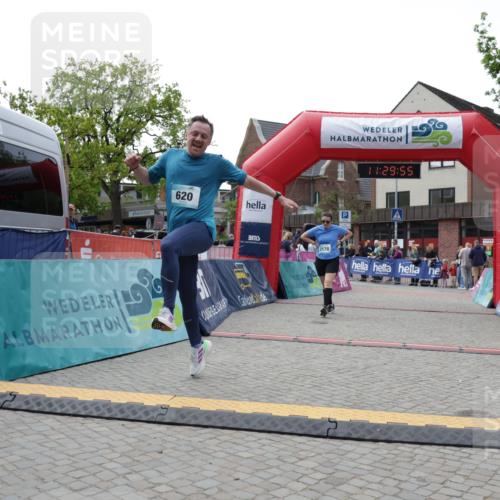 10.05.2026 - 8. Wedeler Halbmarathon Yannick Fuchs http://msf.ph/oto/9714180 10.05.2026 11:29:54 Ziel 502, 620, 815, 2140, 2178 meine-sportfotos.de