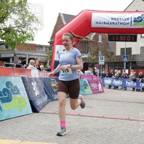10.05.2026 - 8. Wedeler Halbmarathon Yannick Fuchs http://msf.ph/oto/9714243 10.05.2026 11:30:00 Ziel 536, 815, 2123, 2140, 2155 meine-sportfotos.de