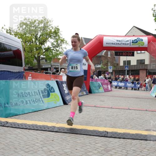 10.05.2026 - 8. Wedeler Halbmarathon Yannick Fuchs http://msf.ph/oto/9714249 10.05.2026 11:30:00 Ziel 536, 815, 2123, 2140, 2155 meine-sportfotos.de