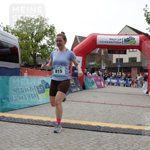 10.05.2026 - 8. Wedeler Halbmarathon Yannick Fuchs http://msf.ph/oto/9714251 10.05.2026 11:30:00 Ziel 536, 815, 2123, 2140, 2155 meine-sportfotos.de