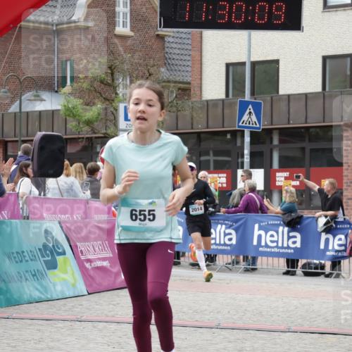 10.05.2026 - 8. Wedeler Halbmarathon Yannick Fuchs http://msf.ph/oto/9714322 10.05.2026 11:30:08 Ziel 437, 536, 655, 2014, 2123, 2147, 2155, 2222 meine-sportfotos.de