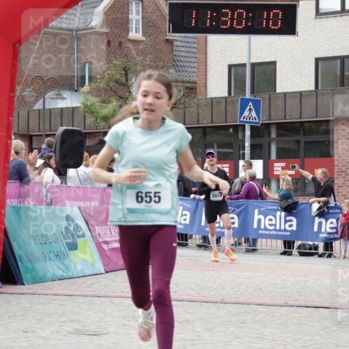 10.05.2026 - 8. Wedeler Halbmarathon Yannick Fuchs http://msf.ph/oto/9714324 10.05.2026 11:30:08 Ziel 437, 536, 655, 2014, 2123, 2147, 2155, 2222 meine-sportfotos.de