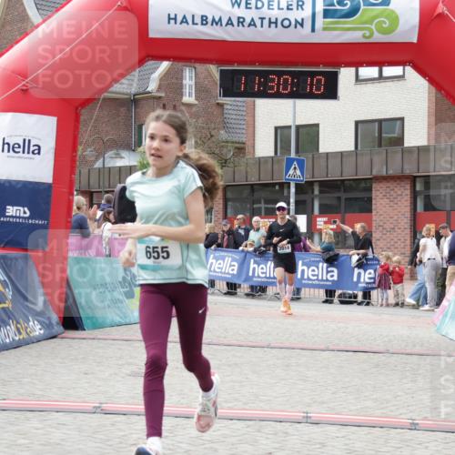 10.05.2026 - 8. Wedeler Halbmarathon Yannick Fuchs http://msf.ph/oto/9714330 10.05.2026 11:30:08 Ziel 437, 536, 655, 2014, 2123, 2147, 2155, 2222 meine-sportfotos.de