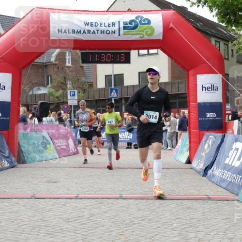 10.05.2026 - 8. Wedeler Halbmarathon Yannick Fuchs http://msf.ph/oto/9714368 10.05.2026 11:30:11 Ziel 437, 655, 2014, 2089, 2147, 2222 meine-sportfotos.de