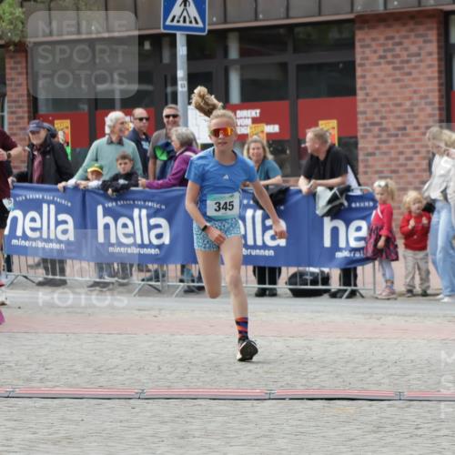 10.05.2026 - 8. Wedeler Halbmarathon Yannick Fuchs http://msf.ph/oto/9714428 10.05.2026 11:30:24 Ziel 345, 752 meine-sportfotos.de