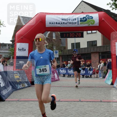10.05.2026 - 8. Wedeler Halbmarathon Yannick Fuchs http://msf.ph/oto/9714471 10.05.2026 11:30:26 Ziel 345, 752 meine-sportfotos.de