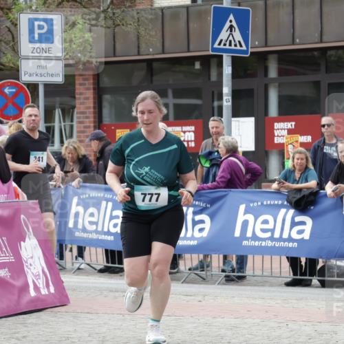 10.05.2026 - 8. Wedeler Halbmarathon Yannick Fuchs http://msf.ph/oto/9714586 10.05.2026 11:30:40 Ziel 326, 341, 777 meine-sportfotos.de
