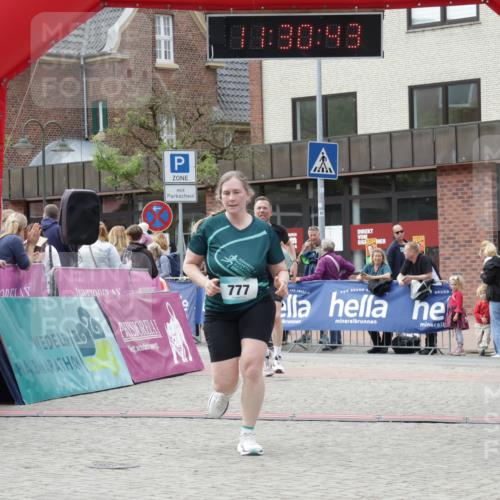 10.05.2026 - 8. Wedeler Halbmarathon Yannick Fuchs http://msf.ph/oto/9714605 10.05.2026 11:30:42 Ziel 326, 341, 777, 2007 meine-sportfotos.de