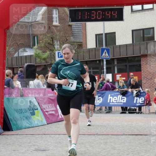 10.05.2026 - 8. Wedeler Halbmarathon Yannick Fuchs http://msf.ph/oto/9714607 10.05.2026 11:30:42 Ziel 326, 341, 777, 2007 meine-sportfotos.de