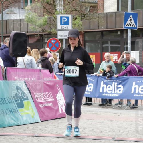 10.05.2026 - 8. Wedeler Halbmarathon Yannick Fuchs http://msf.ph/oto/9714636 10.05.2026 11:30:46 Ziel 341, 777, 2007 meine-sportfotos.de