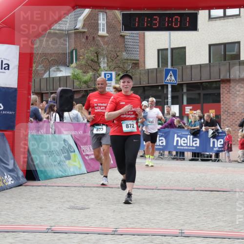10.05.2026 - 8. Wedeler Halbmarathon Yannick Fuchs http://msf.ph/oto/9714703 10.05.2026 11:30:59 Ziel 433, 872, 873, 2154 meine-sportfotos.de