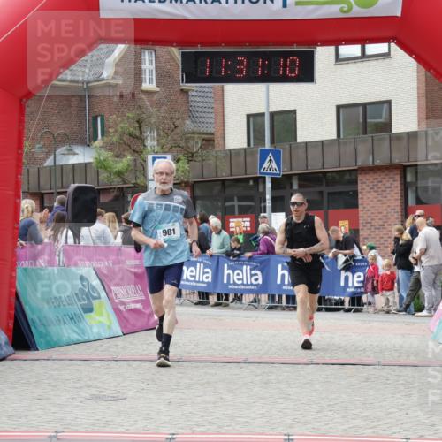 10.05.2026 - 8. Wedeler Halbmarathon Yannick Fuchs http://msf.ph/oto/9714815 10.05.2026 11:31:09 Ziel 852, 910, 981, 2154 meine-sportfotos.de