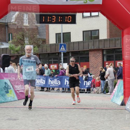 10.05.2026 - 8. Wedeler Halbmarathon Yannick Fuchs http://msf.ph/oto/9714819 10.05.2026 11:31:09 Ziel 852, 910, 981, 2154 meine-sportfotos.de