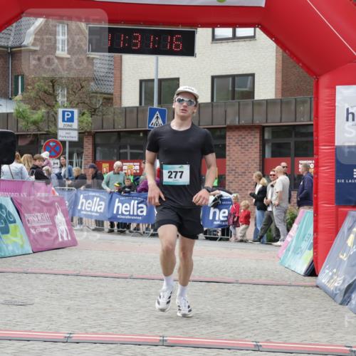 10.05.2026 - 8. Wedeler Halbmarathon Yannick Fuchs http://msf.ph/oto/9714867 10.05.2026 11:31:14 Ziel 277, 852, 981 meine-sportfotos.de