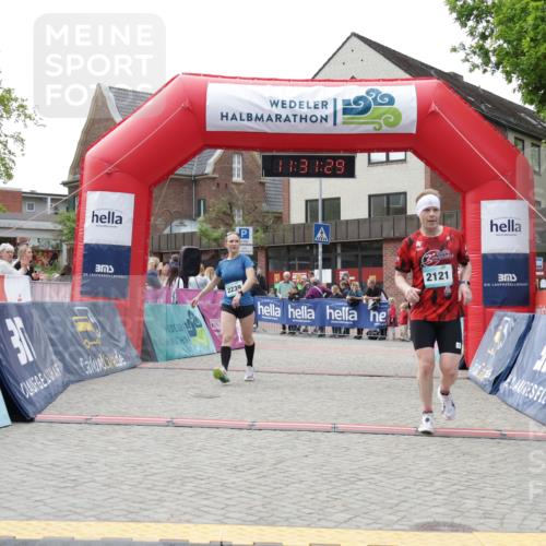 10.05.2026 - 8. Wedeler Halbmarathon Yannick Fuchs http://msf.ph/oto/9714928 10.05.2026 11:31:27 Ziel 2121, 2239 meine-sportfotos.de