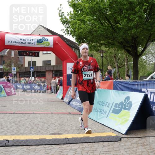 10.05.2026 - 8. Wedeler Halbmarathon Yannick Fuchs http://msf.ph/oto/9714946 10.05.2026 11:31:29 Ziel 83, 2121, 2239 meine-sportfotos.de