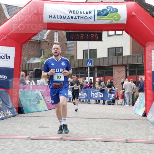 10.05.2026 - 8. Wedeler Halbmarathon Yannick Fuchs http://msf.ph/oto/9714978 10.05.2026 11:31:33 Ziel 83, 2239, 2244 meine-sportfotos.de