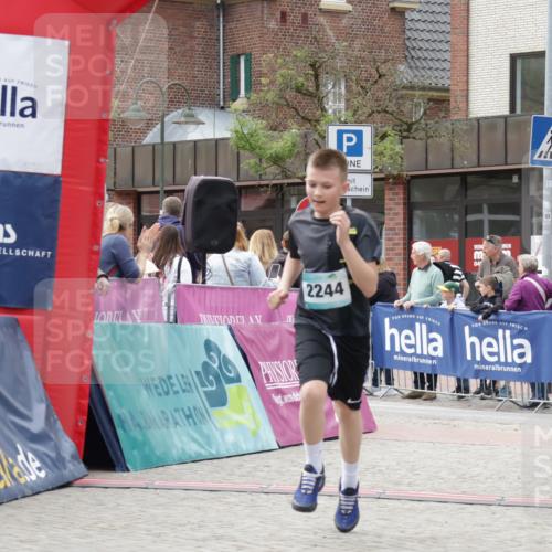 10.05.2026 - 8. Wedeler Halbmarathon Yannick Fuchs http://msf.ph/oto/9714993 10.05.2026 11:31:35 Ziel 83, 300, 2244 meine-sportfotos.de