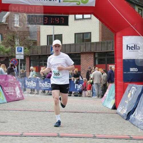 10.05.2026 - 8. Wedeler Halbmarathon Yannick Fuchs http://msf.ph/oto/9715114 10.05.2026 11:31:45 Ziel 300, 555, 2101, 2199 meine-sportfotos.de