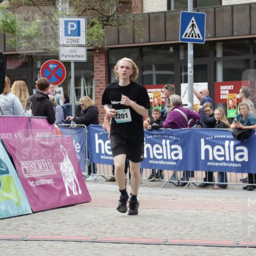 10.05.2026 - 8. Wedeler Halbmarathon Yannick Fuchs http://msf.ph/oto/9715142 10.05.2026 11:31:52 Ziel 970, 2201 meine-sportfotos.de