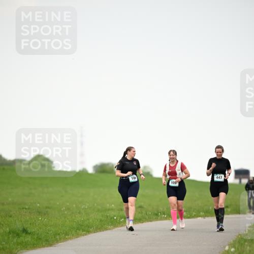 10.05.2026 - 8. Wedeler Halbmarathon Dr. Thomas Lammeyer http://msf.ph/oto/9715144 10.05.2026 12:25:19 Laufen 104, 105, 447 meine-sportfotos.de