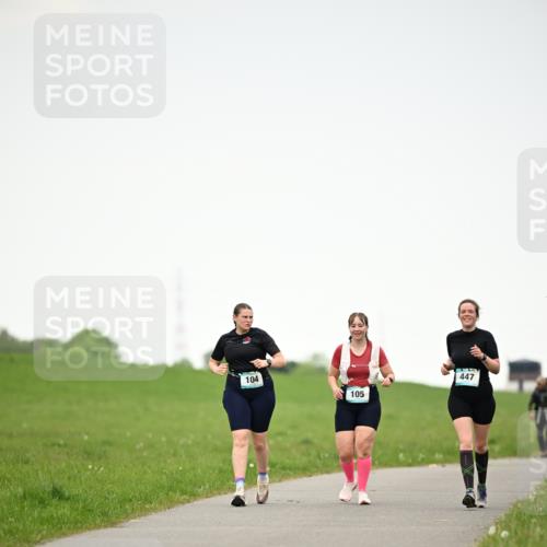 10.05.2026 - 8. Wedeler Halbmarathon Dr. Thomas Lammeyer http://msf.ph/oto/9715166 10.05.2026 12:25:21 Laufen 104, 105, 447 meine-sportfotos.de