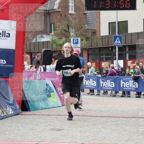 10.05.2026 - 8. Wedeler Halbmarathon Yannick Fuchs http://msf.ph/oto/9715167 10.05.2026 11:31:54 Ziel 970, 2201 meine-sportfotos.de