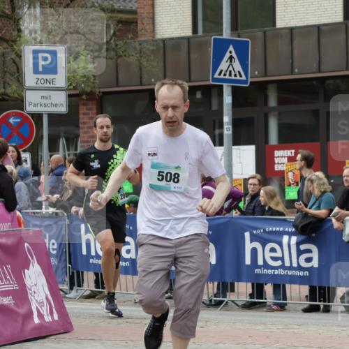 10.05.2026 - 8. Wedeler Halbmarathon Yannick Fuchs http://msf.ph/oto/9715194 10.05.2026 11:31:59 Ziel 122, 508, 970, 2091, 2201 meine-sportfotos.de