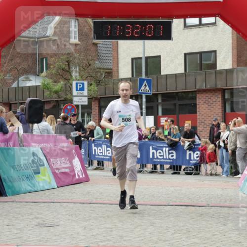 10.05.2026 - 8. Wedeler Halbmarathon Yannick Fuchs http://msf.ph/oto/9715203 10.05.2026 11:31:59 Ziel 122, 508, 970, 2091, 2201 meine-sportfotos.de