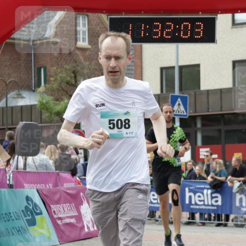 10.05.2026 - 8. Wedeler Halbmarathon Yannick Fuchs http://msf.ph/oto/9715221 10.05.2026 11:32:01 Ziel 122, 508, 970, 2091 meine-sportfotos.de