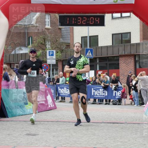 10.05.2026 - 8. Wedeler Halbmarathon Yannick Fuchs http://msf.ph/oto/9715231 10.05.2026 11:32:02 Ziel 46, 122, 508, 939, 990, 2091 meine-sportfotos.de
