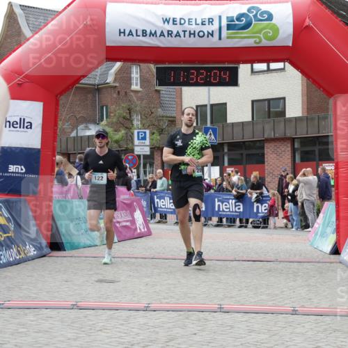10.05.2026 - 8. Wedeler Halbmarathon Yannick Fuchs http://msf.ph/oto/9715235 10.05.2026 11:32:02 Ziel 46, 122, 508, 939, 990, 2091 meine-sportfotos.de
