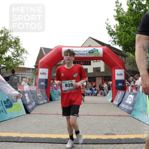 10.05.2026 - 8. Wedeler Halbmarathon Yannick Fuchs http://msf.ph/oto/9715278 10.05.2026 11:32:09 Ziel 46, 845, 935, 939, 990, 1010, 2079 meine-sportfotos.de