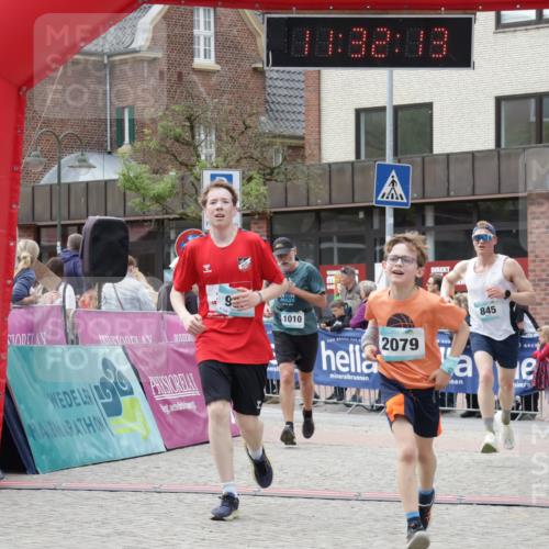 10.05.2026 - 8. Wedeler Halbmarathon Yannick Fuchs http://msf.ph/oto/9715290 10.05.2026 11:32:11 Ziel 46, 845, 935, 939, 990, 1010, 2079 meine-sportfotos.de