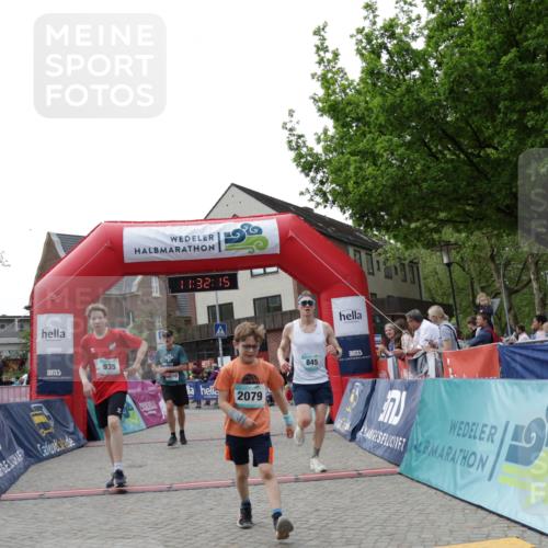 10.05.2026 - 8. Wedeler Halbmarathon Yannick Fuchs http://msf.ph/oto/9715321 10.05.2026 11:32:13 Ziel 325, 845, 935, 1010, 2079 meine-sportfotos.de