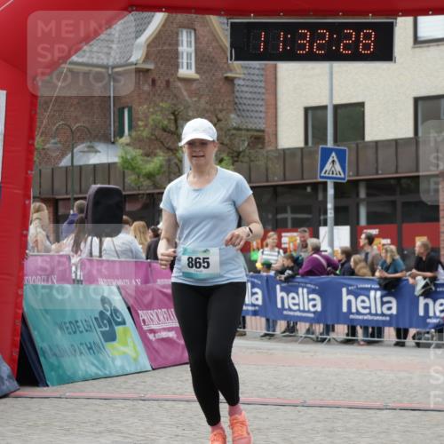 10.05.2026 - 8. Wedeler Halbmarathon Yannick Fuchs http://msf.ph/oto/9715367 10.05.2026 11:32:26 Ziel 865 meine-sportfotos.de