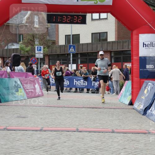 10.05.2026 - 8. Wedeler Halbmarathon Yannick Fuchs http://msf.ph/oto/9715388 10.05.2026 11:32:30 Ziel 827, 865, 944, 2156 meine-sportfotos.de