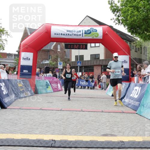 10.05.2026 - 8. Wedeler Halbmarathon Yannick Fuchs http://msf.ph/oto/9715406 10.05.2026 11:32:32 Ziel 827, 944, 2156 meine-sportfotos.de