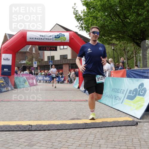 10.05.2026 - 8. Wedeler Halbmarathon Yannick Fuchs http://msf.ph/oto/9715479 10.05.2026 11:32:42 Ziel 244, 928, 2127 meine-sportfotos.de