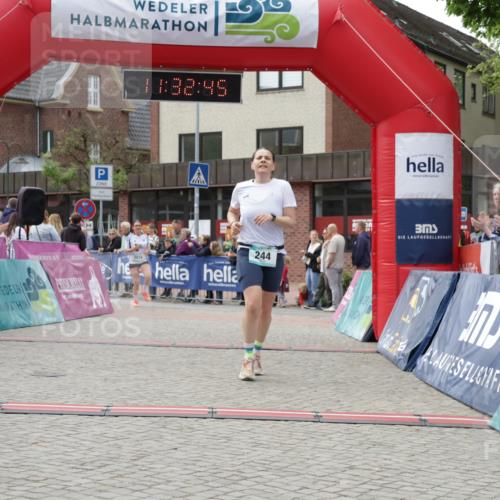 10.05.2026 - 8. Wedeler Halbmarathon Yannick Fuchs http://msf.ph/oto/9715497 10.05.2026 11:32:44 Ziel 244, 654, 656, 928, 943, 2016, 2127 meine-sportfotos.de
