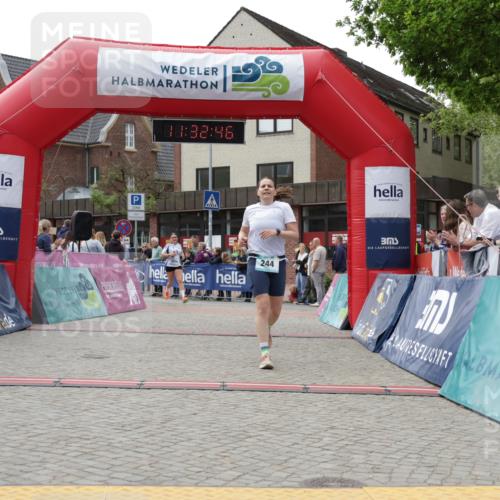 10.05.2026 - 8. Wedeler Halbmarathon Yannick Fuchs http://msf.ph/oto/9715501 10.05.2026 11:32:44 Ziel 244, 654, 656, 928, 943, 2016, 2127 meine-sportfotos.de