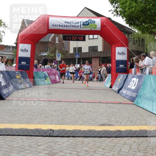 10.05.2026 - 8. Wedeler Halbmarathon Yannick Fuchs http://msf.ph/oto/9715527 10.05.2026 11:32:46 Ziel 244, 654, 656, 943, 2016 meine-sportfotos.de