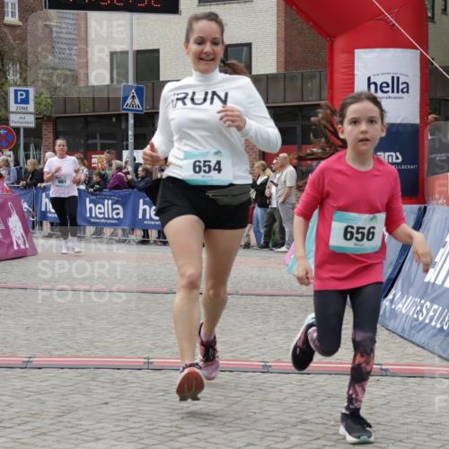 10.05.2026 - 8. Wedeler Halbmarathon Yannick Fuchs http://msf.ph/oto/9715584 10.05.2026 11:32:50 Ziel 654, 656, 661, 943, 2016, 2168, 2176, 2223 meine-sportfotos.de